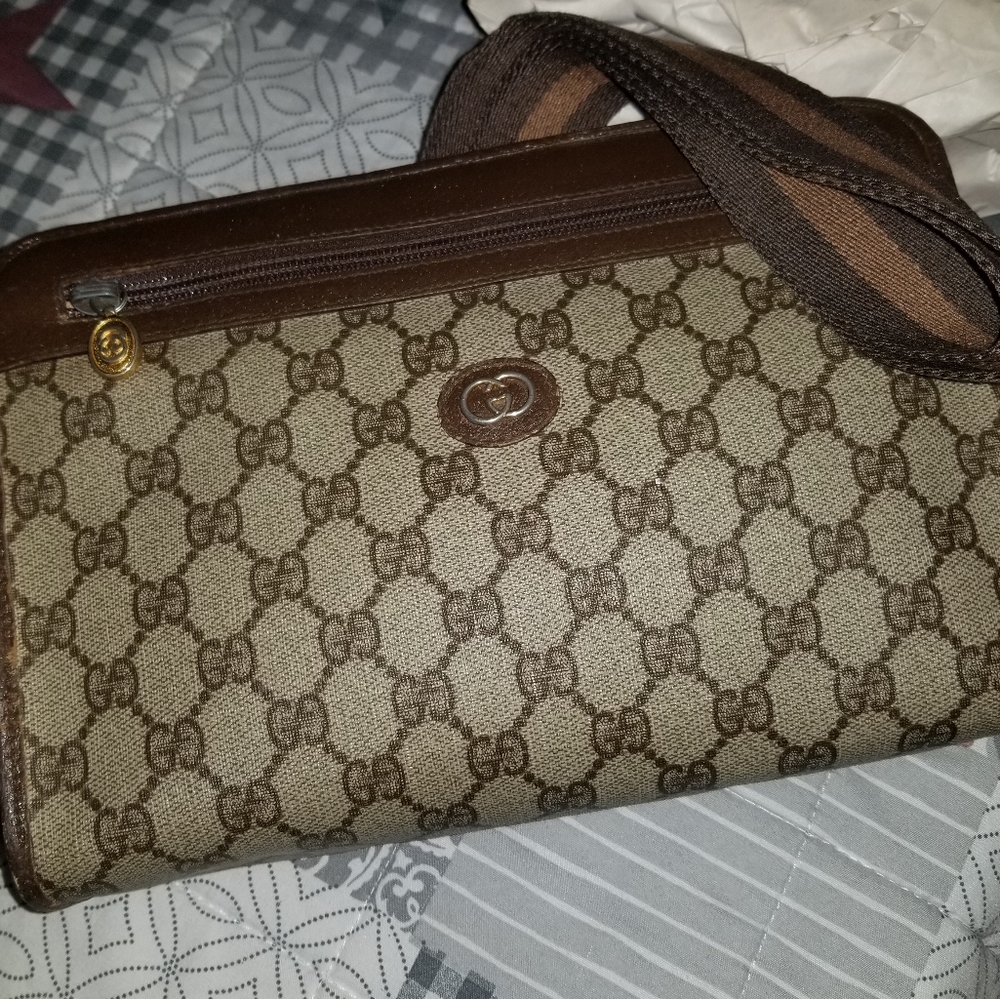 Vintage Authentic Gucci Purse - Picture 7 of 10
